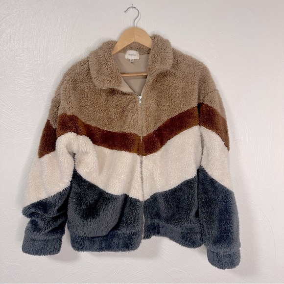 Ultra Cozy Chevron Faux Fur Fuzzy Bomber Jacket | Like New - Picture 4 of 12